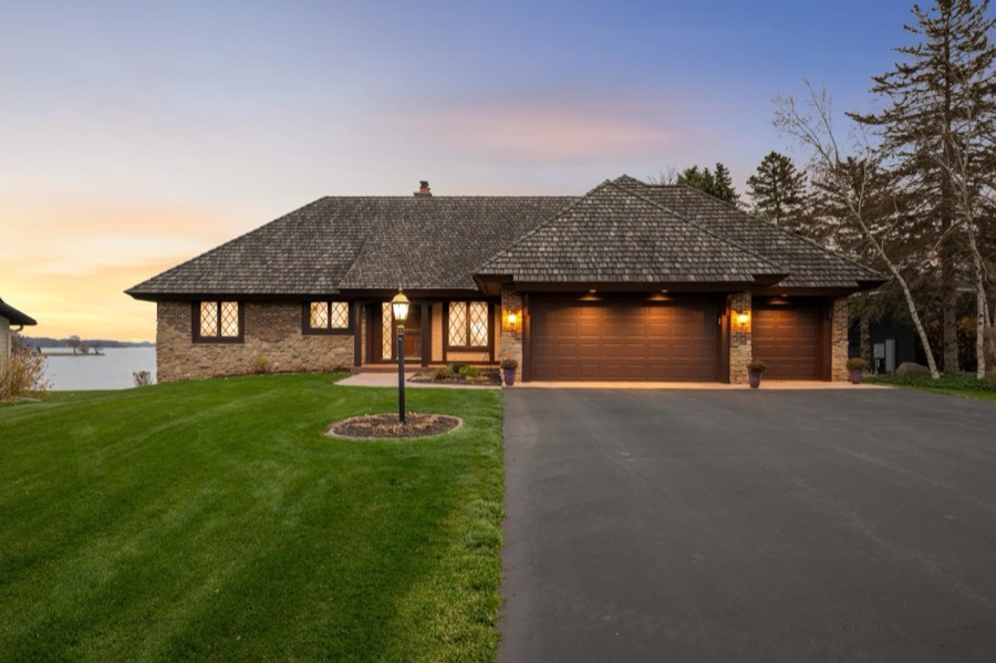 15283 Edgewater Circle NE, Prior Lake, MN photo 4
