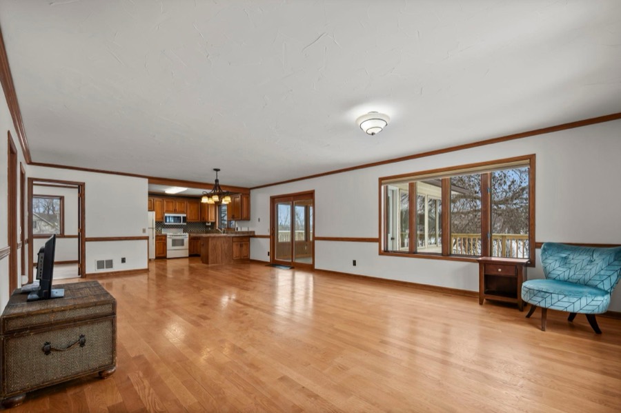 15541 Mitchell Circle SE, Prior Lake, MN photo 16