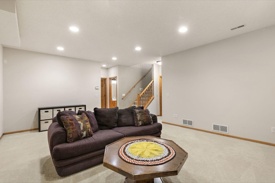 14943 Hillside Circle NW, Prior Lake, MN photo 29