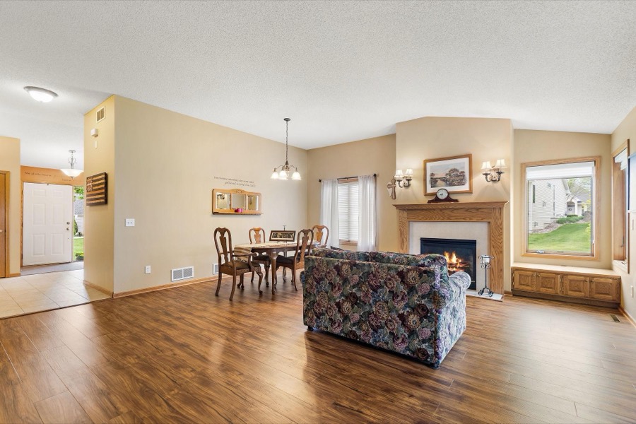 14943 Hillside Circle NW, Prior Lake, MN photo 6