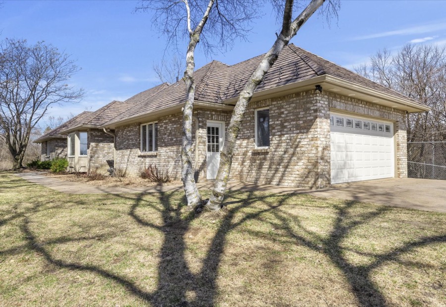 4400 Hickory Hills Trail, Prior Lake, MN photo 2