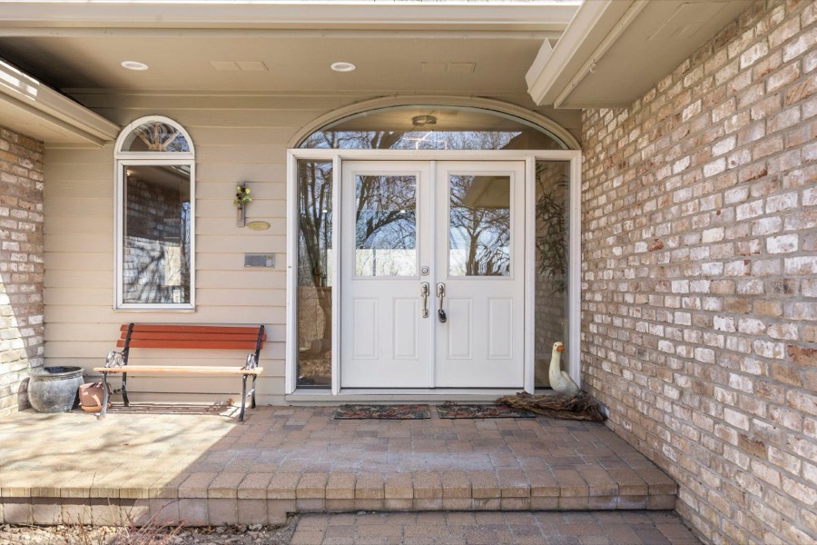 4400 Hickory Hills Trail, Prior Lake, MN photo 3