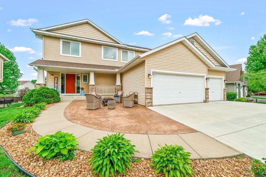 16268 Tahinka Court NW, Prior Lake, MN photo 4