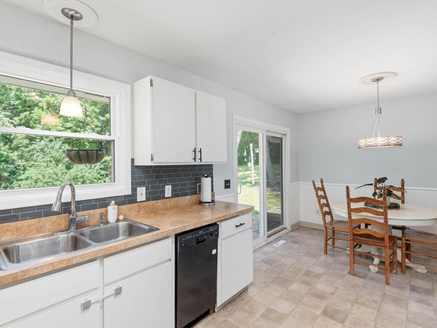 16043 Cambridge Circle SE, Prior Lake, MN photo 14