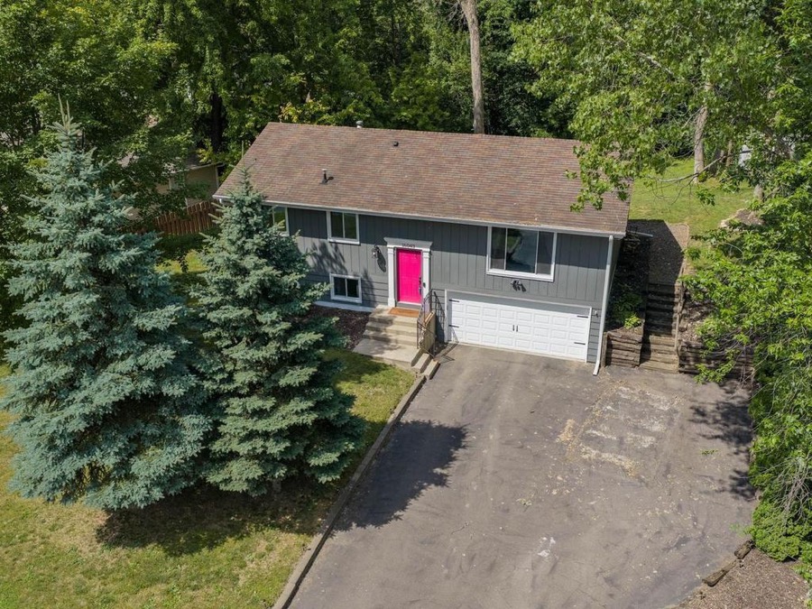 16043 Cambridge Circle SE, Prior Lake, MN photo 2