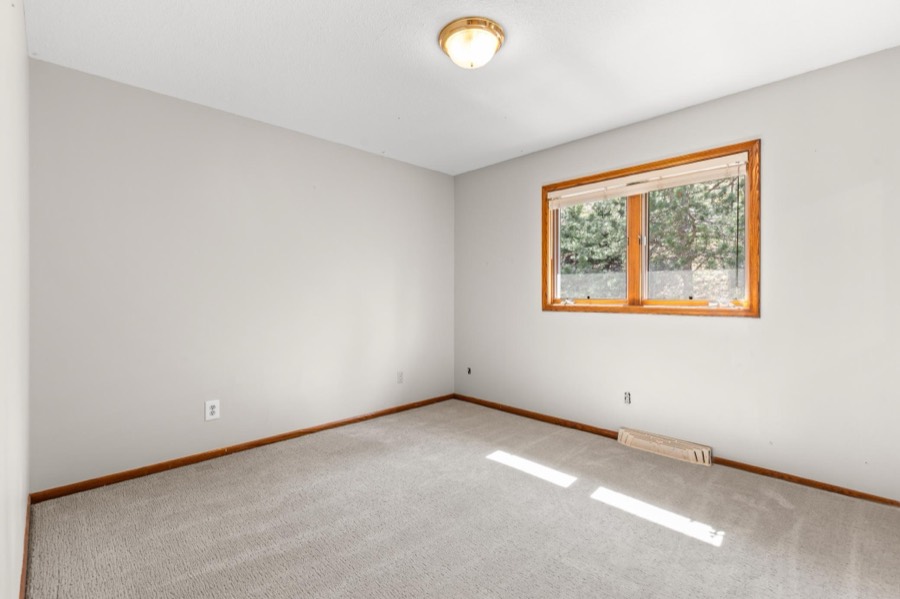 15438 Forsythe Road SE, Prior Lake, MN photo 32