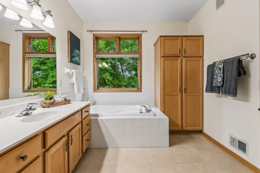 14314 Robin Road NE, Prior Lake, MN photo 17