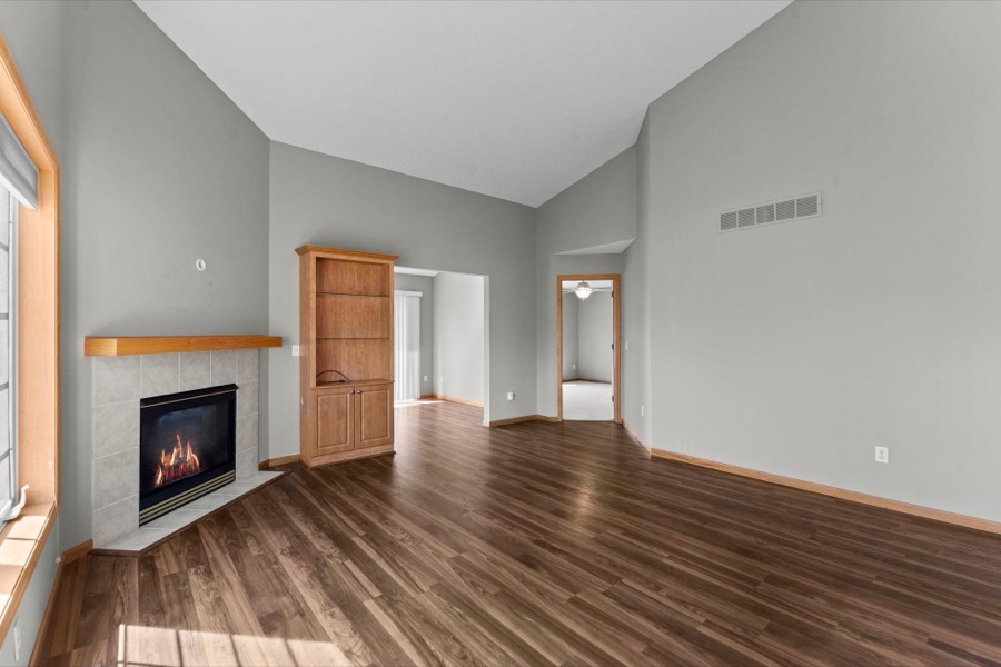 5208 Deerfield Lane SE, Prior Lake, MN photo 4
