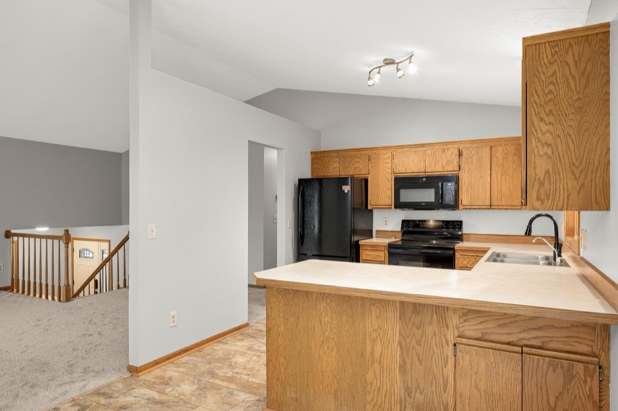 16690 Willow Lane SW, Prior Lake, MN photo 10
