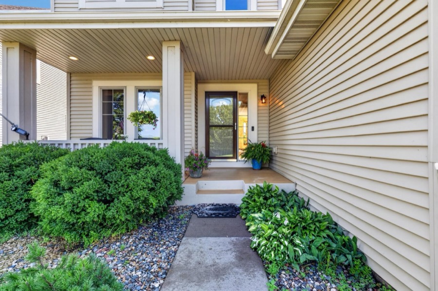 14401 Enclave Court NW, Prior Lake, MN photo 3