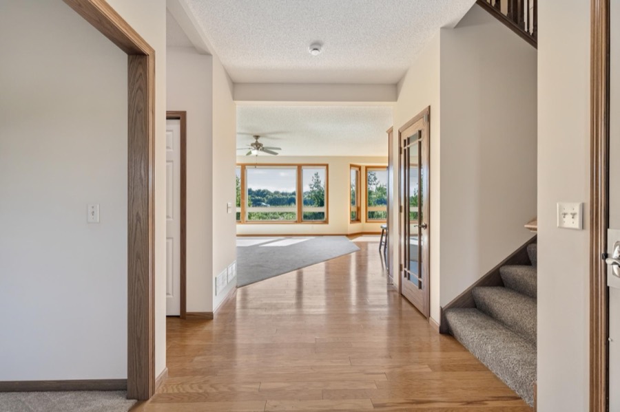 14401 Enclave Court NW, Prior Lake, MN photo 5