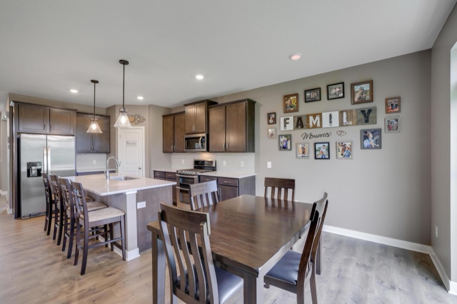 3064 Sunflower Way NW, Prior Lake, MN photo 2