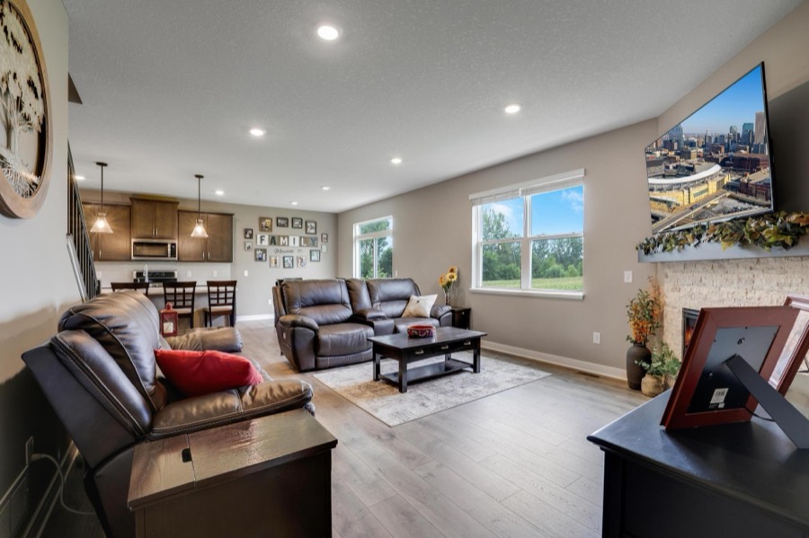 3064 Sunflower Way NW, Prior Lake, MN photo 4