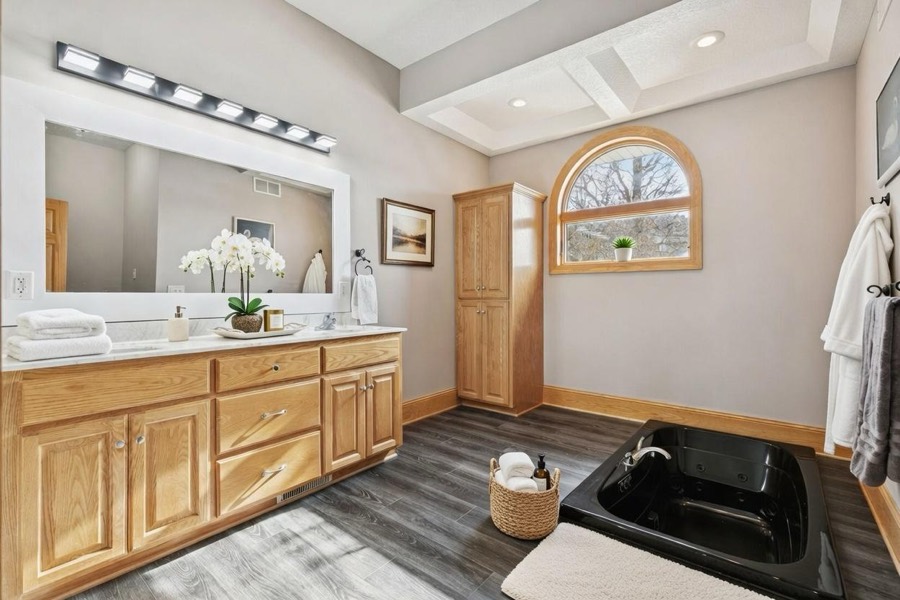 20951 Prairie Hills Lane, Prior Lake, MN photo 18