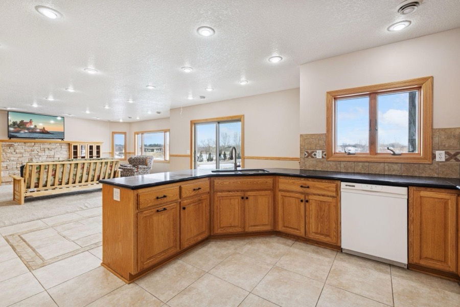 20951 Prairie Hills Lane, Prior Lake, MN photo 28