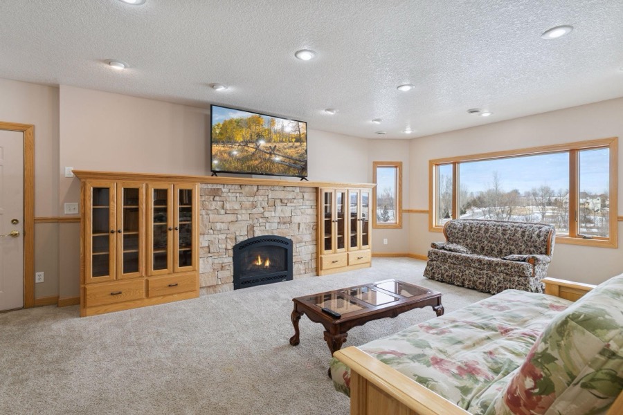 20951 Prairie Hills Lane, Prior Lake, MN photo 31