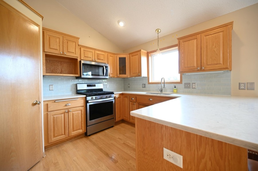 20247 Lake Ridge Drive, Prior Lake, MN photo 11