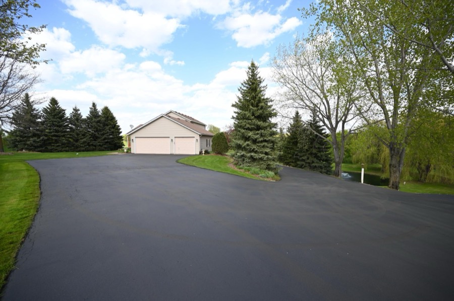20247 Lake Ridge Drive, Prior Lake, MN photo 2