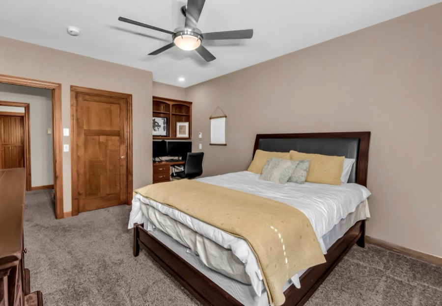 19700 Oak Grove Avenue, Prior Lake, MN photo 48