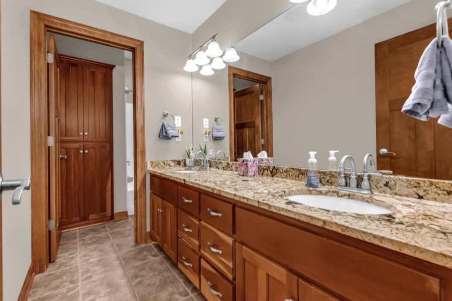 19700 Oak Grove Avenue, Prior Lake, MN photo 49