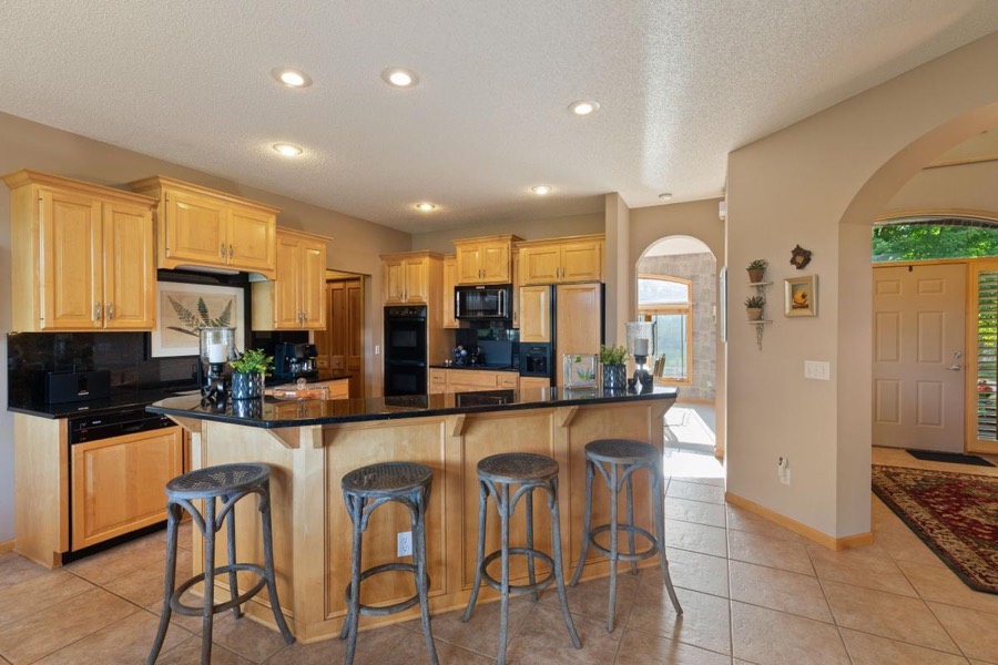 15335 Big Horn Pass NW, Prior Lake, MN photo 3