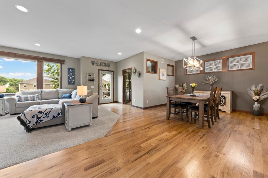 3339 Sunray Court SW, Prior Lake, MN photo 4