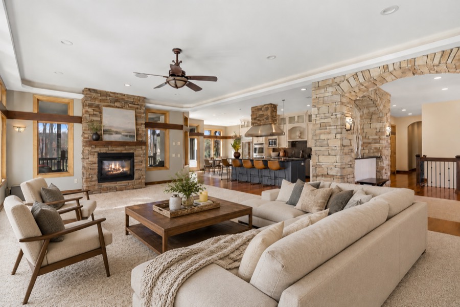 9401 Elm Court, Prior Lake, MN photo 3