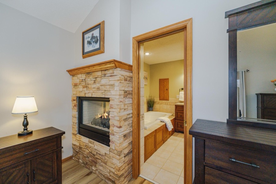 20881 Lake Ridge Drive, Prior Lake, MN photo 24