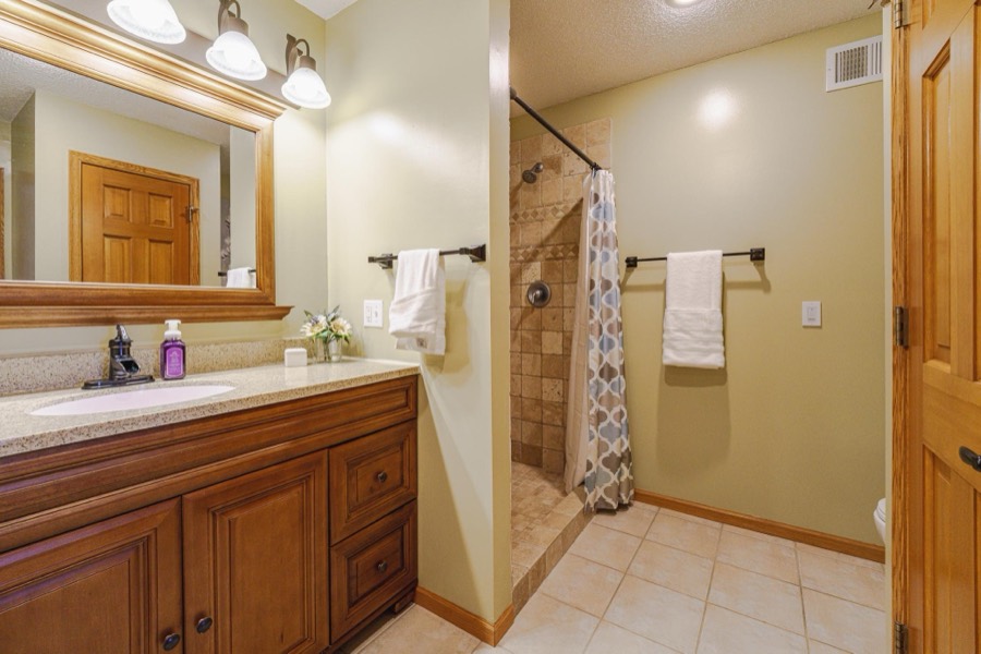 20881 Lake Ridge Drive, Prior Lake, MN photo 27