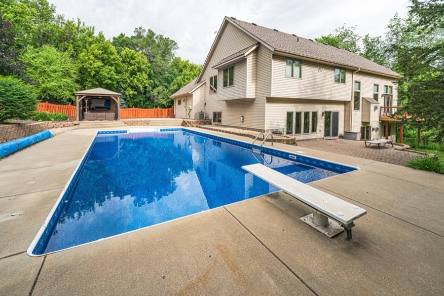 20881 Lake Ridge Drive, Prior Lake, MN photo 3