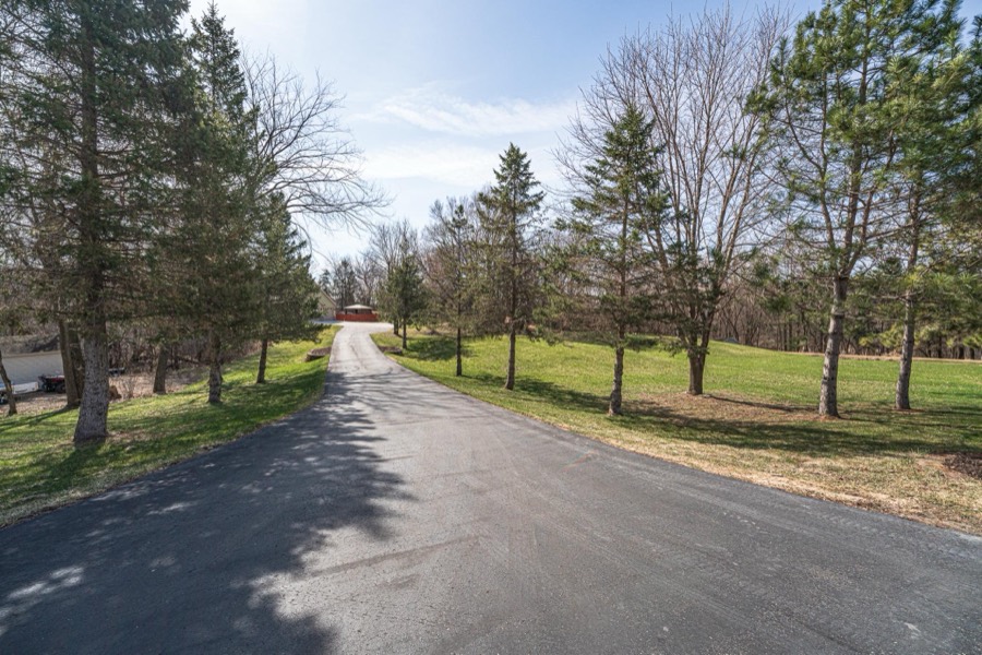 20881 Lake Ridge Drive, Prior Lake, MN photo 4