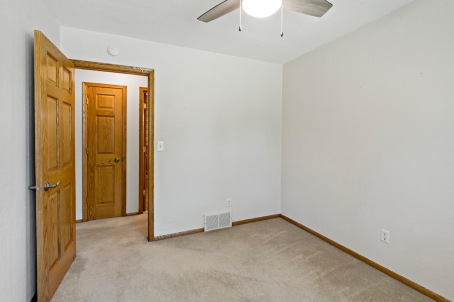 5765 150th Street SE, Prior Lake, MN photo 10