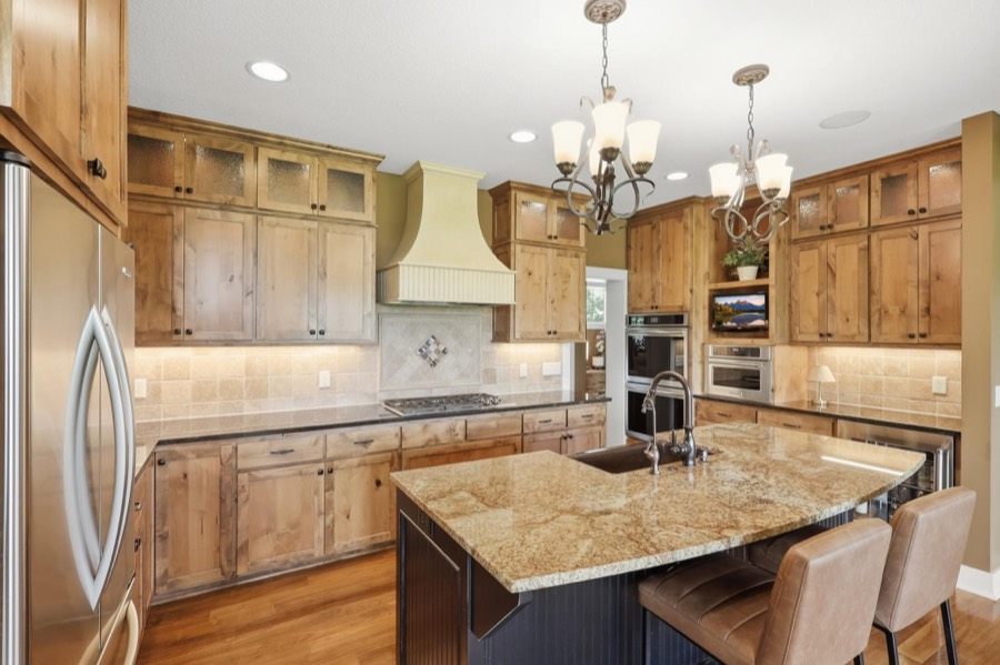 19475 Oak Grove Avenue, Prior Lake, MN photo 8
