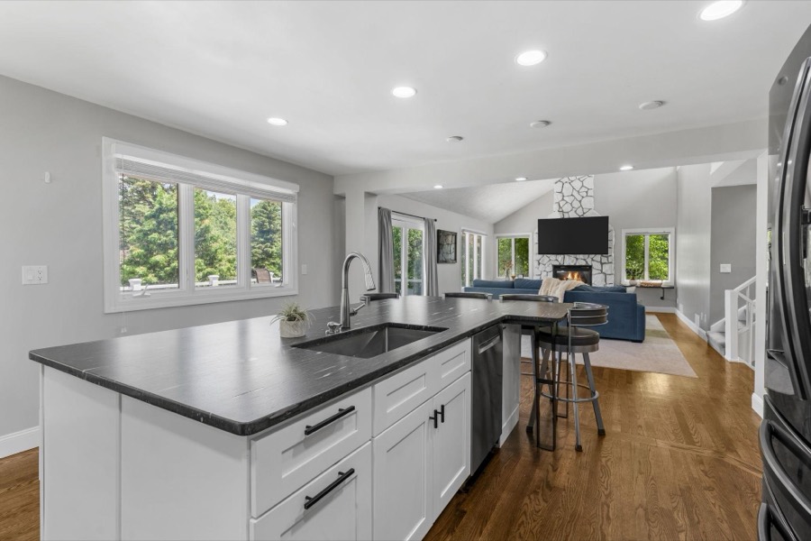 4131 Eau Claire Trail NE, Prior Lake, MN photo 16