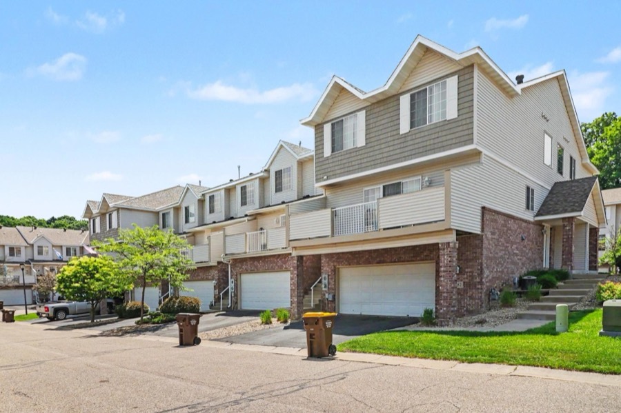 14260 Fountain Hills Court NE, Prior Lake, MN photo 3