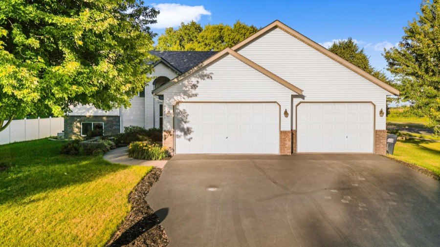 14421 Raven Court NE, Prior Lake, MN photo 1