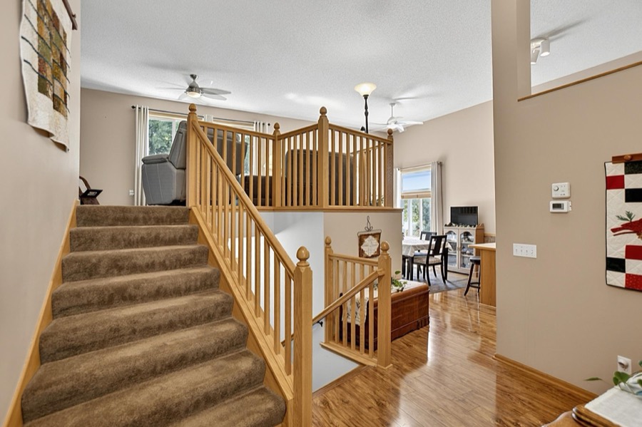 14421 Raven Court NE, Prior Lake, MN photo 3