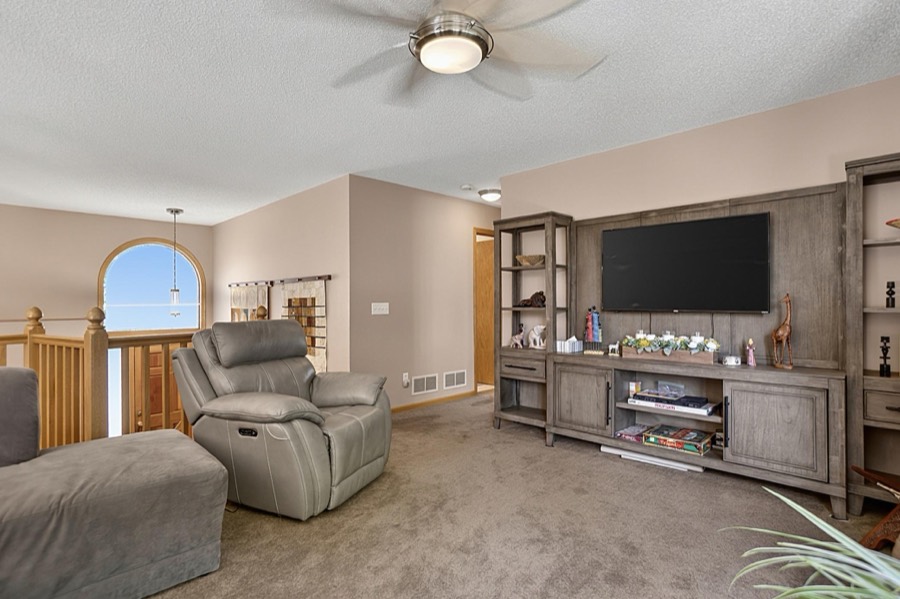 14421 Raven Court NE, Prior Lake, MN photo 6
