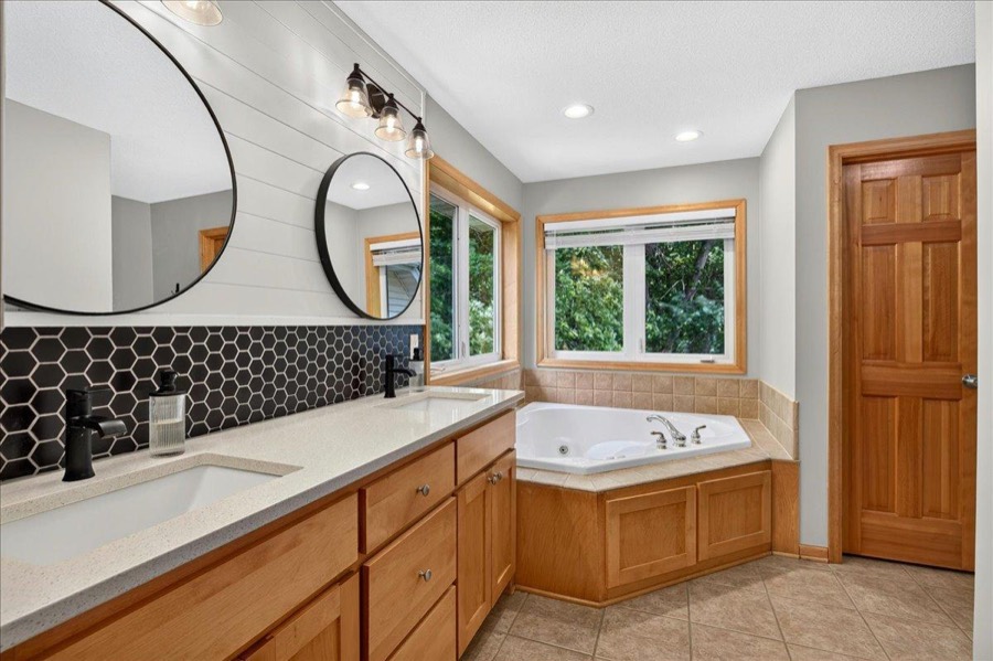 3122 Shady Cove Point NW, Prior Lake, MN photo 43