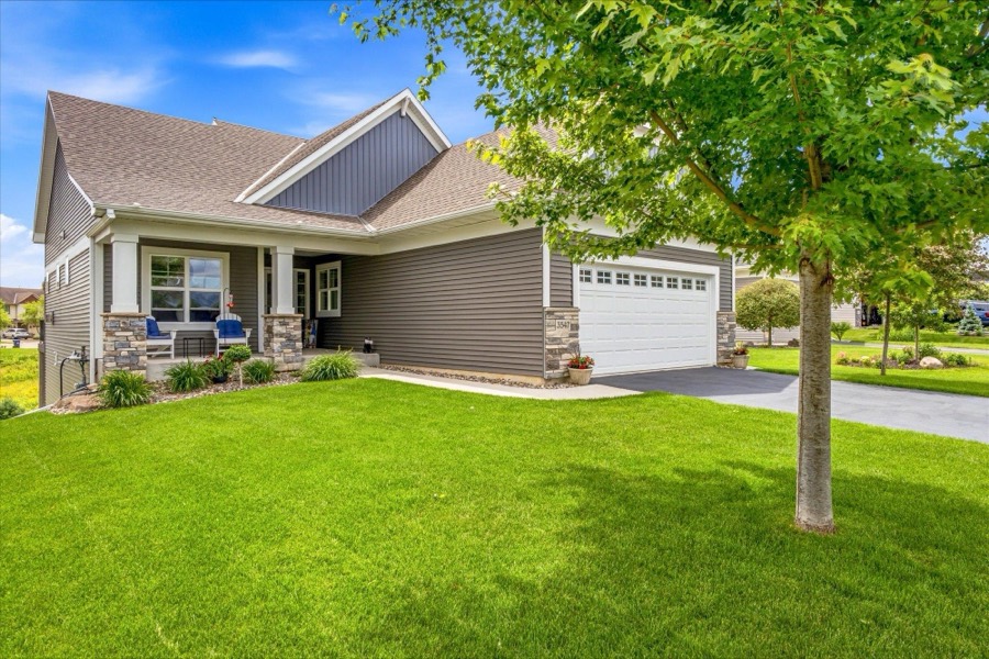 3547 Cove Point Circle NW, Prior Lake, MN photo 2