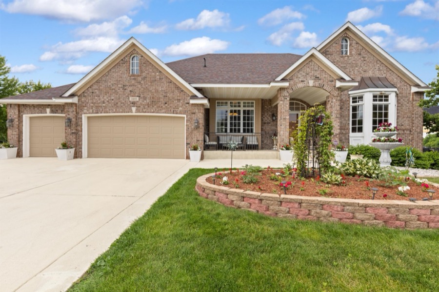3401 Fox Tail Trail NW, Prior Lake, MN photo 1
