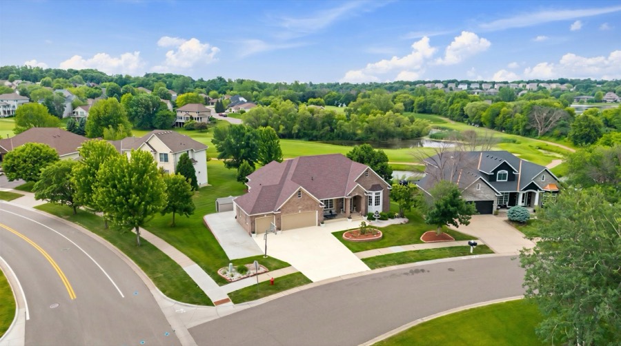 3401 Fox Tail Trail NW, Prior Lake, MN photo 3