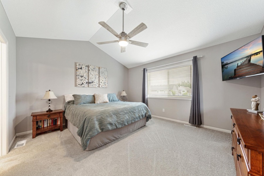 17821 Meadows Way SE, Prior Lake, MN photo 6