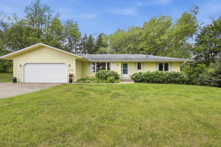 15590 Ridgemont Avenue SE, Prior Lake, MN photo 1