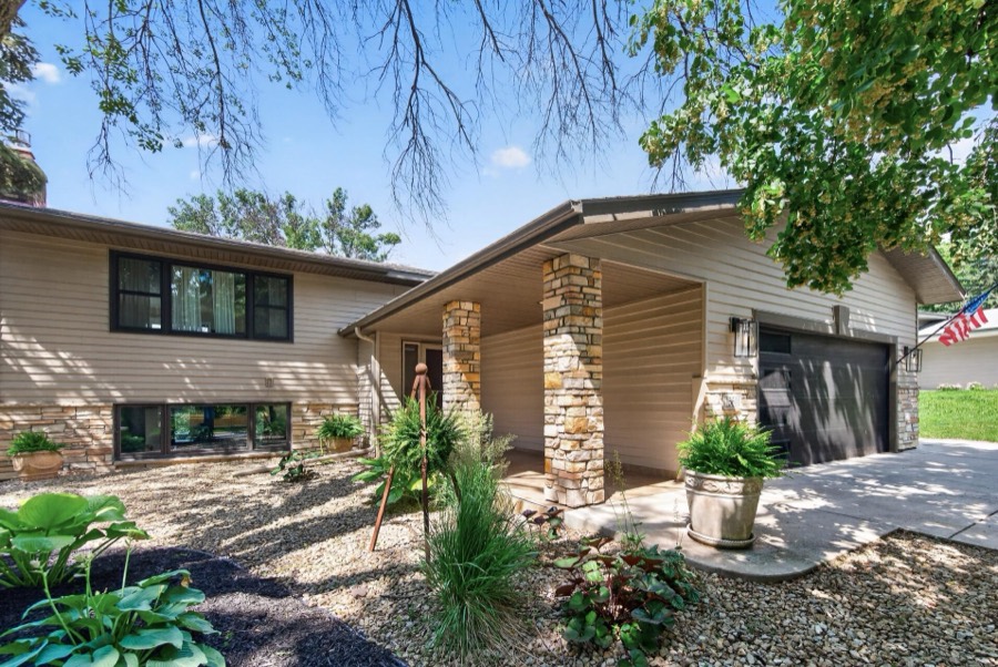 15601 Highland Avenue NW, Prior Lake, MN photo 4