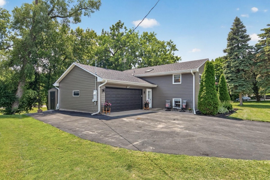 4345 Dakota Street SE, Prior Lake, MN photo 2