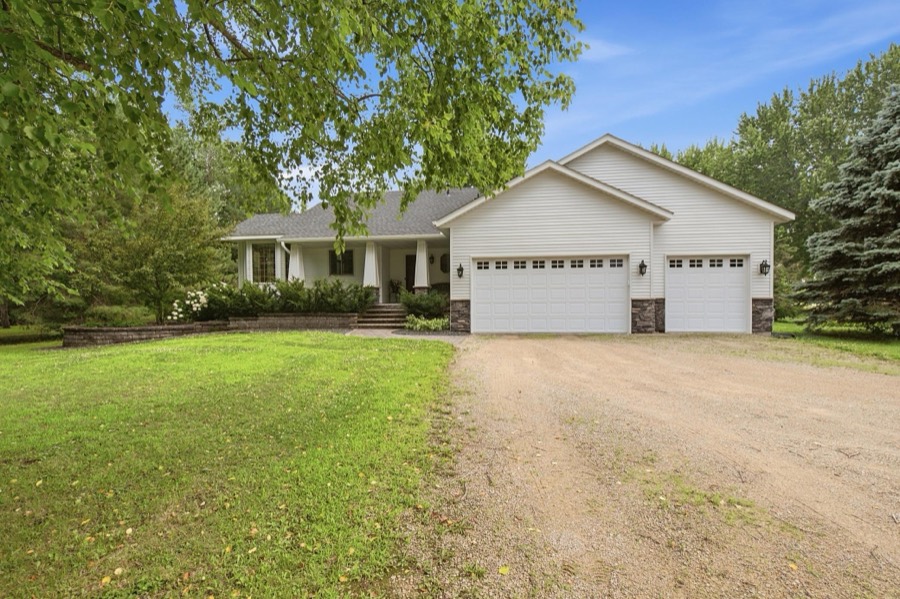 7135 167th Street E, Prior Lake, MN photo 2