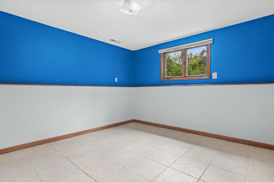 5915 Hidden Oaks Circle SE, Prior Lake, MN photo 17