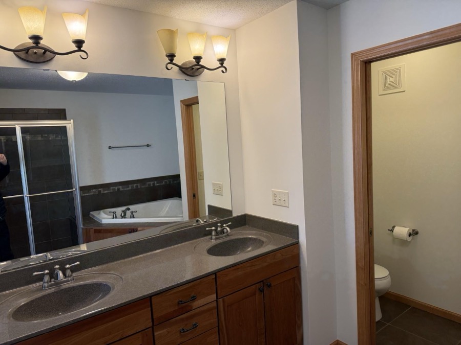 2526 Waterfall Way NW, Prior Lake, MN photo 12