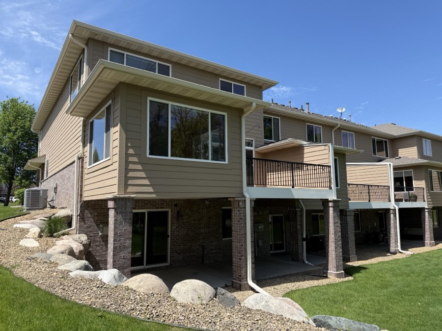 2526 Waterfall Way NW, Prior Lake, MN photo 2